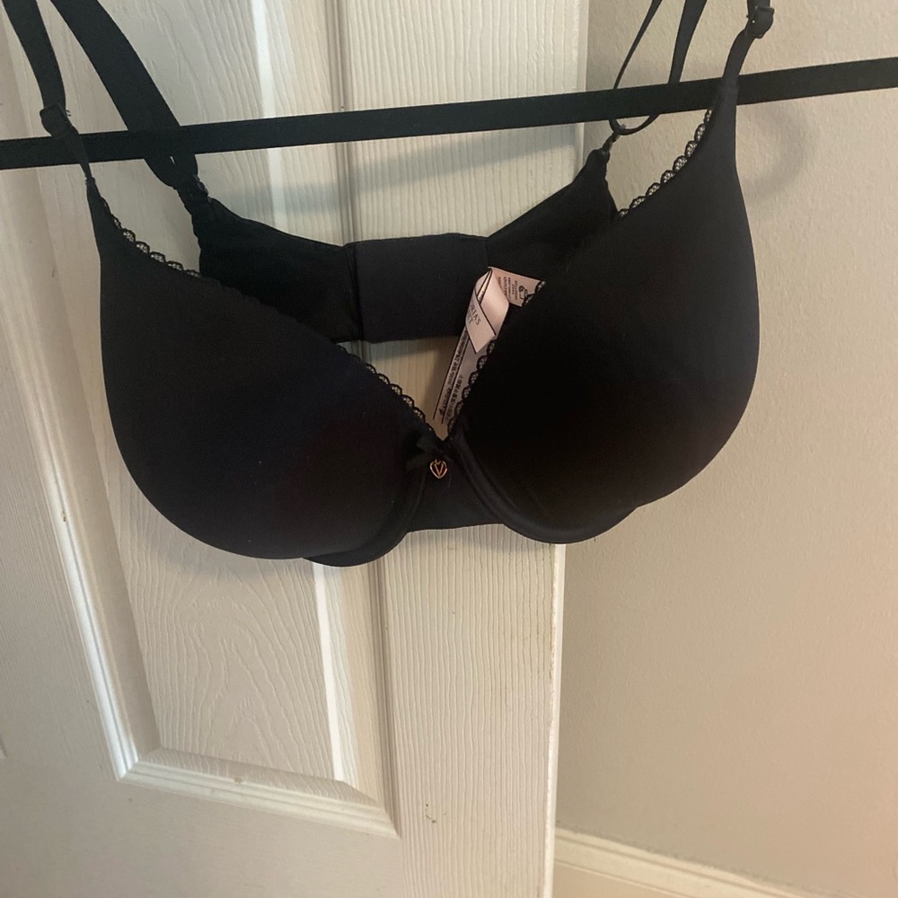 Victoria's Secret Black Underwire Bra Intimates